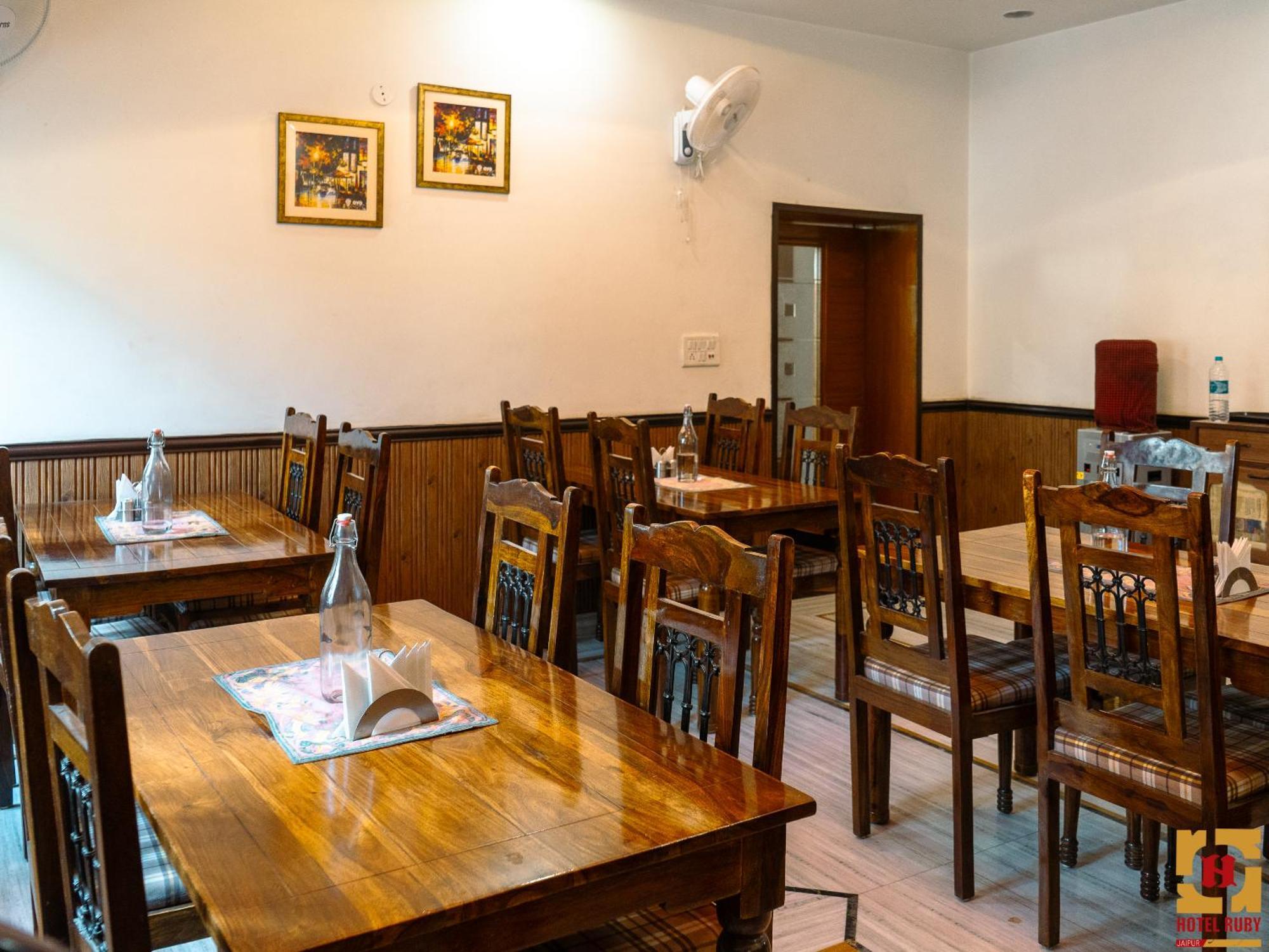 Hotel Ruby Dzsaipur Kültér fotó