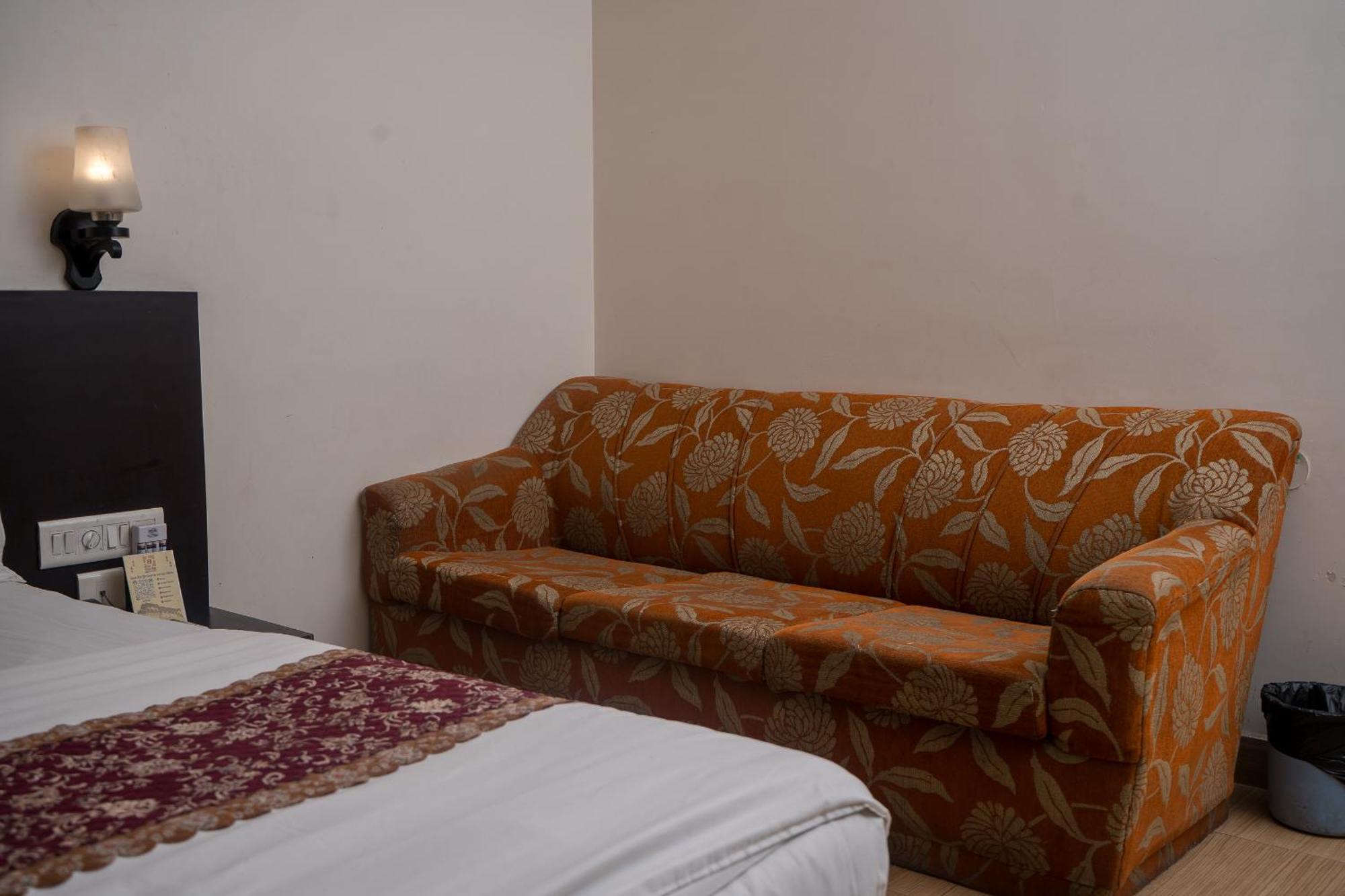 Hotel Ruby Dzsaipur Kültér fotó