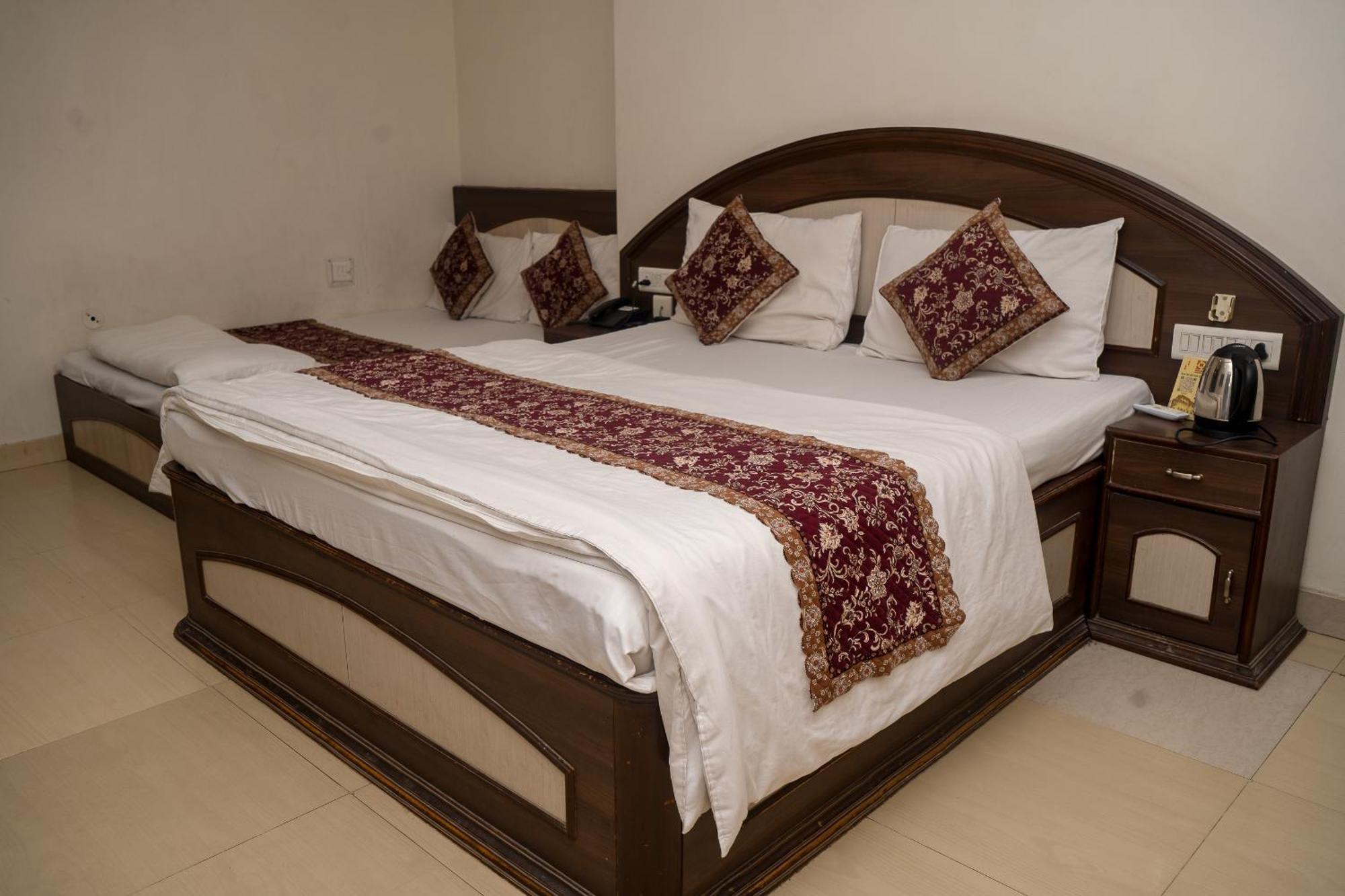 Hotel Ruby Dzsaipur Kültér fotó