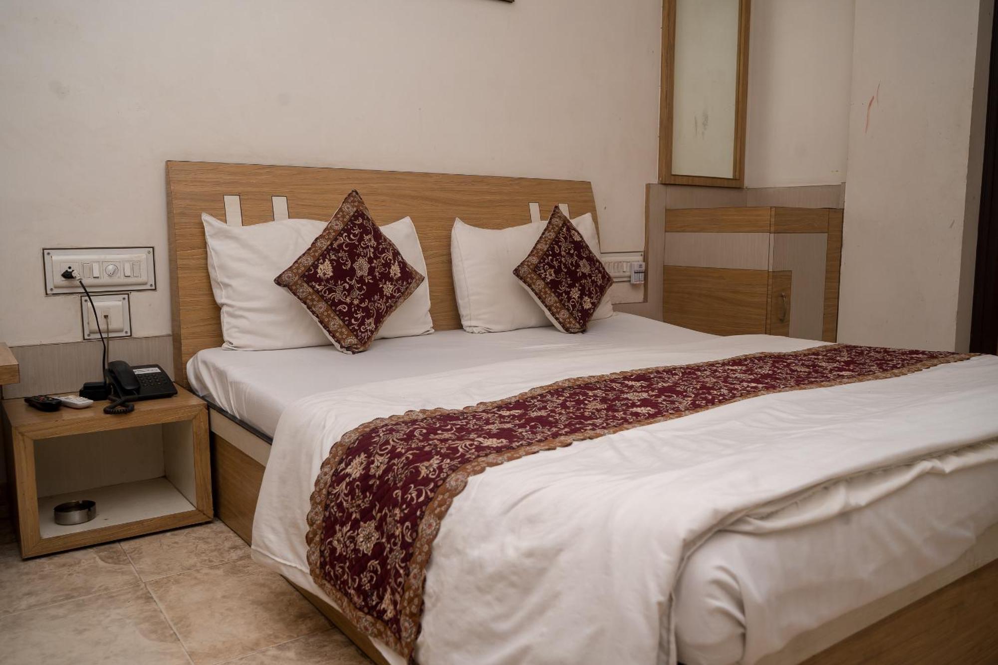 Hotel Ruby Dzsaipur Kültér fotó